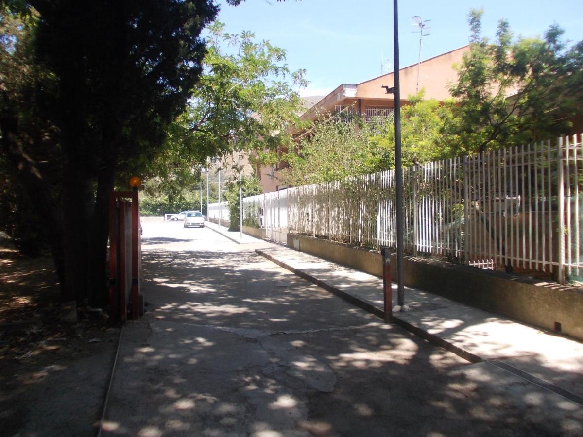 Nest Apollo Apartment Mondello Exterior photo